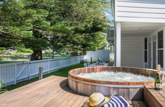 Beach Front House Outdoor Hot Tub Sauna