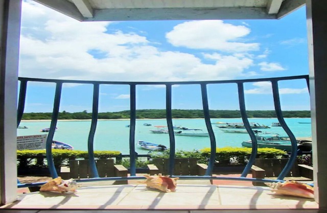 Beach front property Seaview Apartment Dbl-MGH