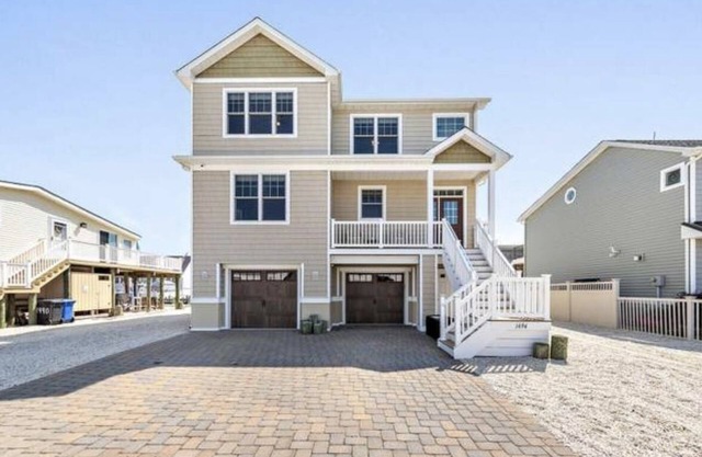 Beach Haven West Gem With Views of the Bay