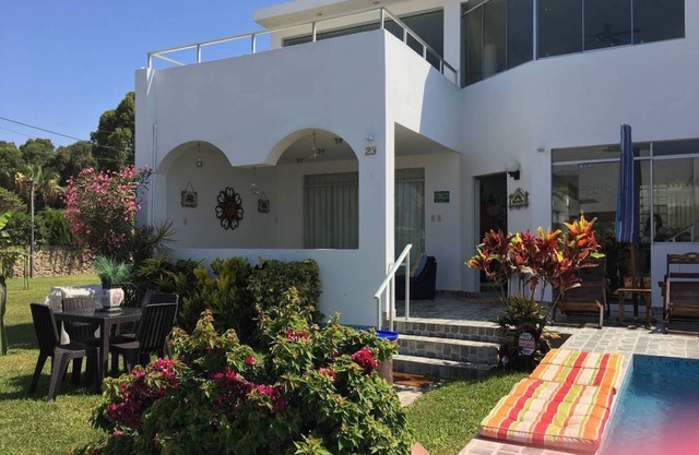 Beach House in Asia at KM 97.5 w/Wi-Fi - Mins to boulevard and Cayma beach.