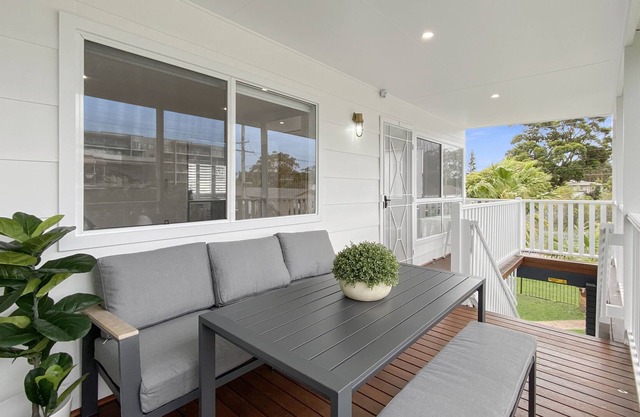 Beach House Shoal Bay Villa 3