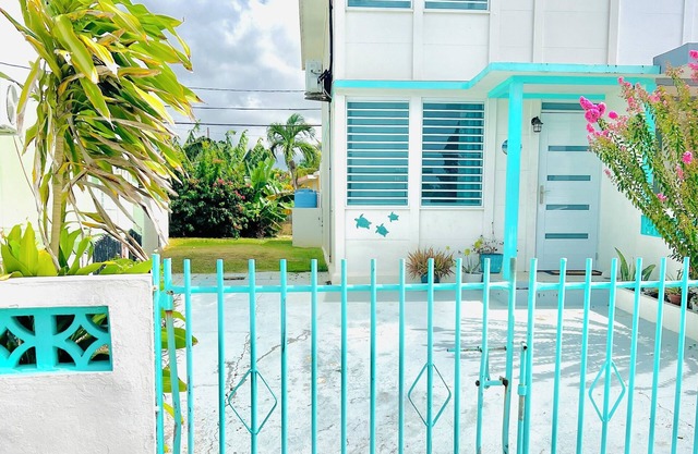 Beach House With Ocean Views, Close to Beaches, and Isabela Square