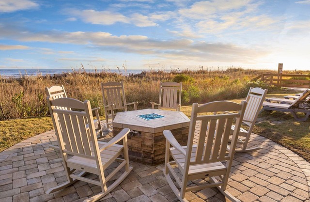 Beach Side Resort perfect location with indoor/outdoor Pools