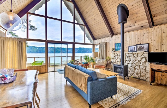 Beachfront A-frame home with beach access, firepit, fireplace, grill, foosball