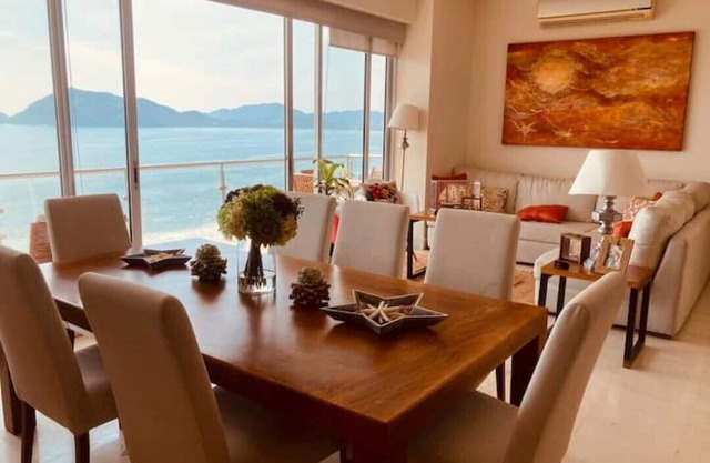 Beachfront apartment in Ponto Horizonte.