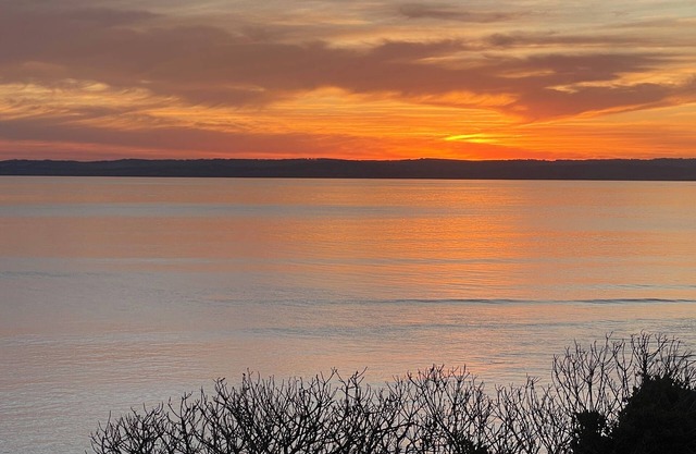 Beachfront apartment with spectacular ocean views.