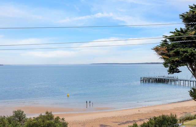 Beachfront Bliss in Cowes