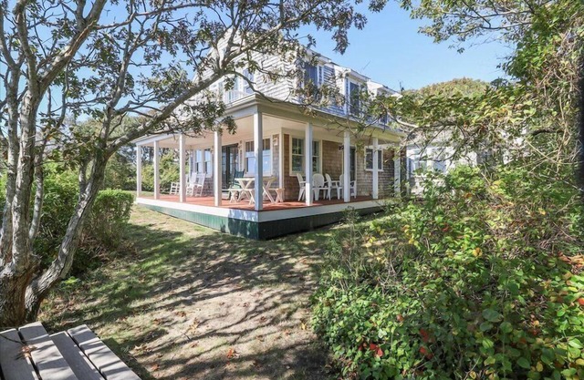 Beachfront Days, Hyannis Nights! RPAM023