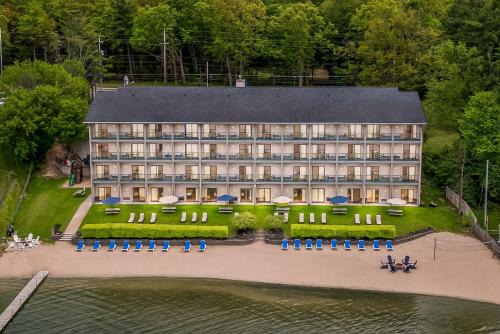Beachfront Hotel Houghton Lake