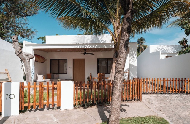 Beachfront Point Break Villa @SurfCity
