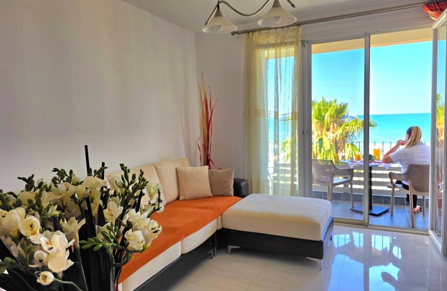 Beachfront & Sea View Apartment 102