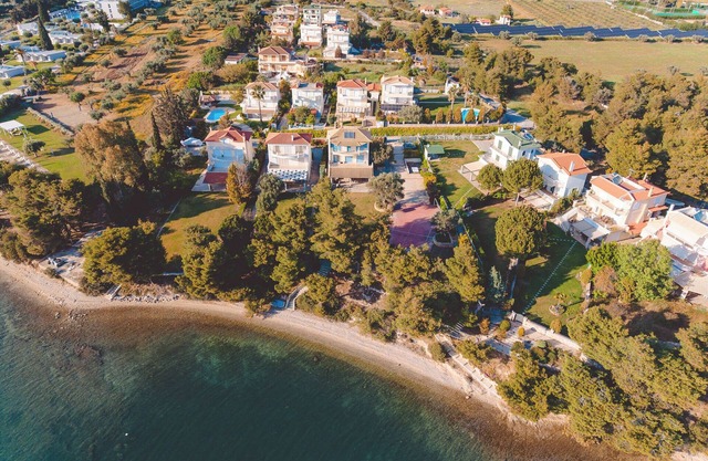 Beachfront Villa – Just 40 Steps from your Private Beach