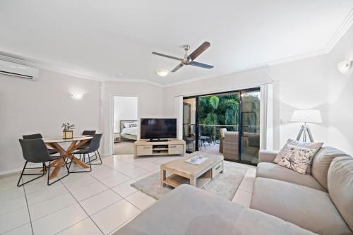 Beachside 2 bed 2 bath unit