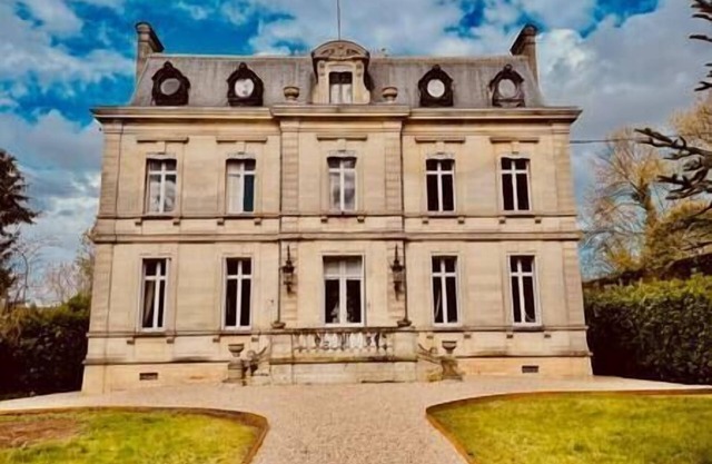 Beautiful mansion close to Saint-Émilion