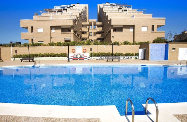 Beautiful apartment for 4 people with pool, A/C, TV, terrace and pets allowed
