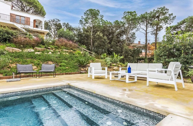 Beautiful private villa with A/C, WIFI, private pool, TV, patio, panoramic view and parking