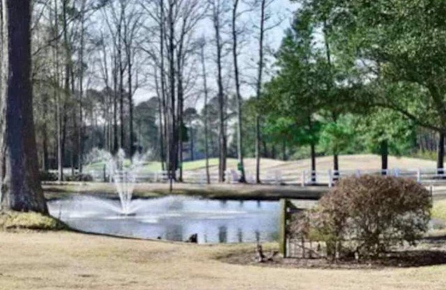 Beautiful 2-bed 2-bath condo on golf course