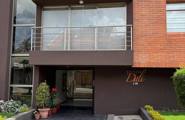 Beautiful 3-bedroom Apt near the Centro de Cuenca