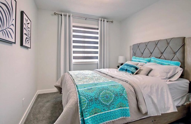 Beautiful 3Bed-with AC-Close to Spruce Meadows & Mountains