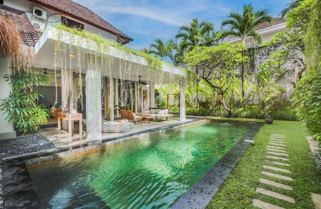 Beautiful 4 Bedroom Villa, Oberoi