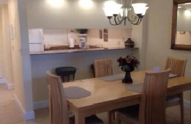 Beautiful, Affordable, Close to famous Siesta Beach.