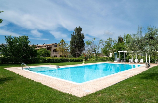 Beautiful apartment for 4 guests with pool, A/C, WIFI, TV, patio and pets allowed