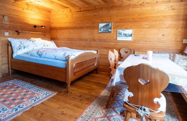 Beautiful apartment for 4 guests with WIFI, TV and parking