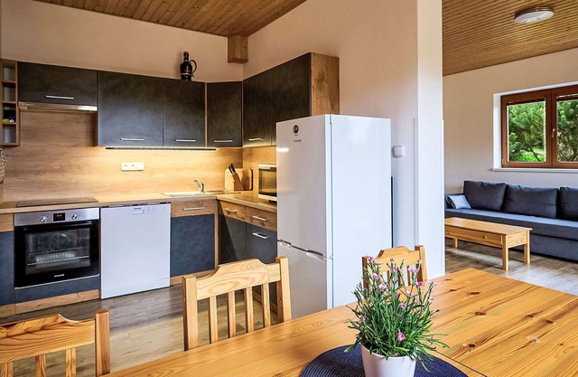 Beautiful apartment for 9 guests with WIFI, TV and terrace