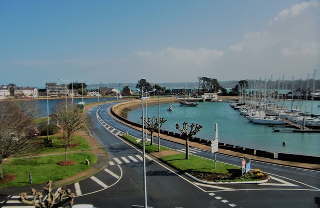 Beautiful apartment with Terrace, at the port, sea view, classified 3 * WIFI