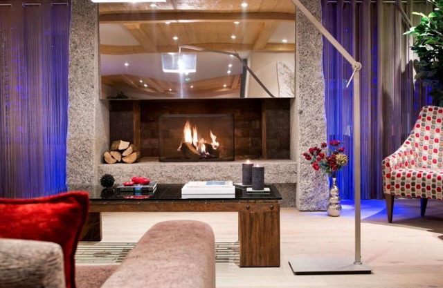 Beautiful apartment for 8 people with pool, hot tub, WIFI, TV, balcony, pets allowed and parking