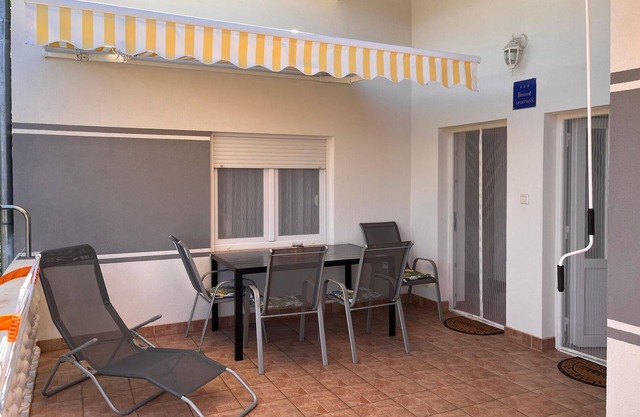 Beautiful apartment in Gornji Karin