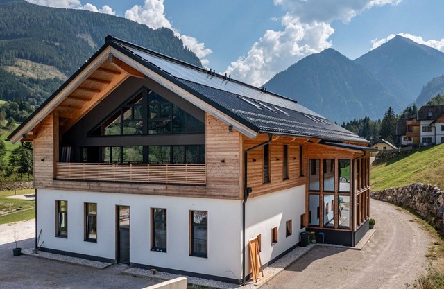 Beautiful apartment for 4 people with hot tub, WIFI, TV and patio