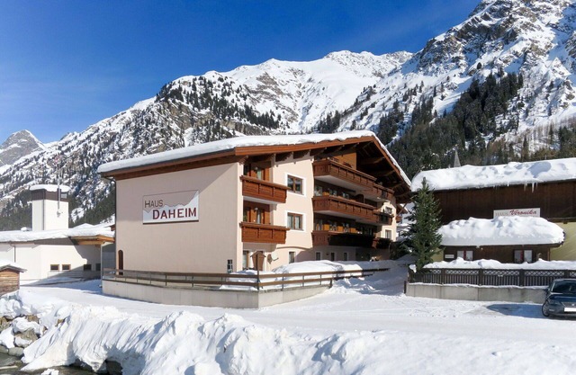 Beautiful apartment for 5 guests with WIFI, TV, terrace and pets allowed