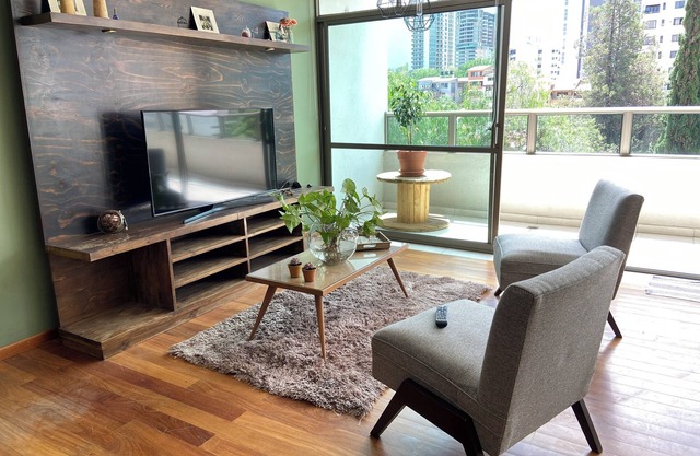 Beautiful apartment with incredible view. Super spacious, comfortable and full of light