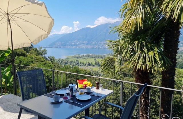Beautiful apartment for 2 people with WIFI, TV, patio and panoramic view