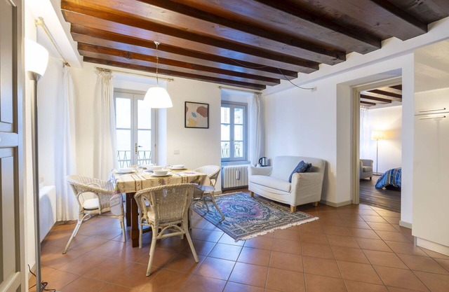 Beautiful apartment for 2 guests with WIFI, TV and balcony