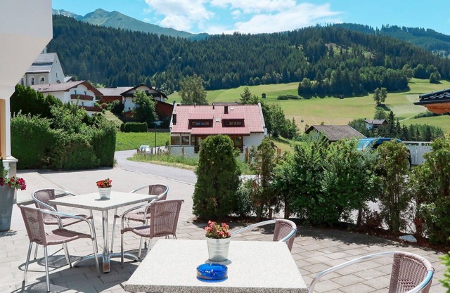 Beautiful apartment for 4 guests with WIFI, TV, terrace, pets allowed and parking