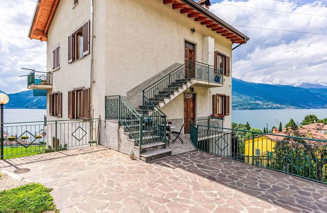 Beautiful apartment for 6 guests with WIFI, TV, terrace and pets allowed