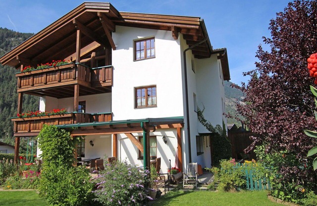 Beautiful apartment for 4 people with WIFI, TV and terrace