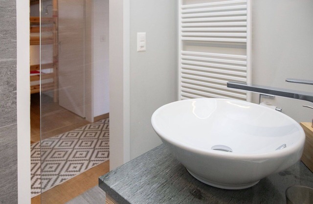 Beautiful apartment for 5 people with WIFI, pool, TV, balcony and panoramic view