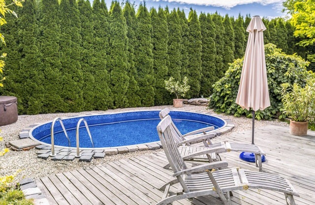 Beautiful apartment for 6 guests with WIFI, pool, TV and patio