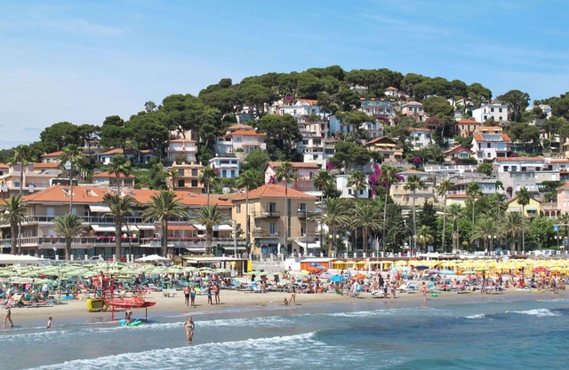 Beautiful apartment for 4 people with WIFI, A/C and TV