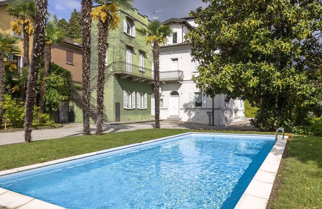 Beautiful apartment for 4 people with A/C, pool and TV