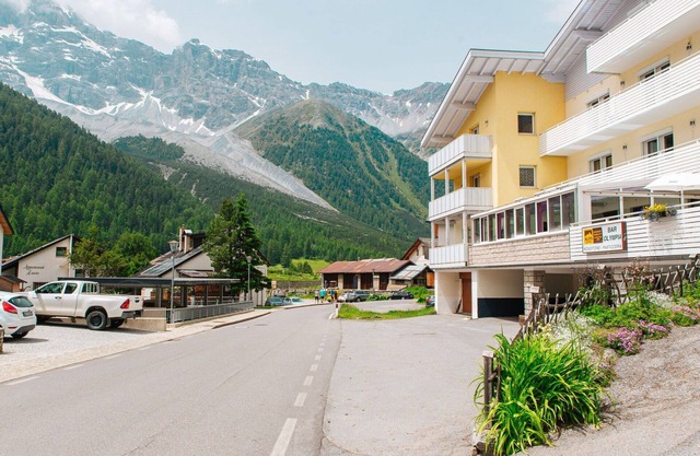 Beautiful apartment for 6 guests with WIFI, TV, terrace, pets allowed and panoramic view