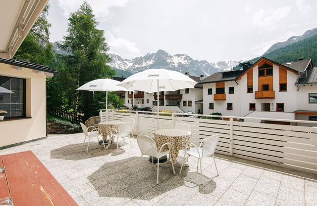 Beautiful apartment for 5 people with WIFI, TV, terrace, pets allowed and panoramic view