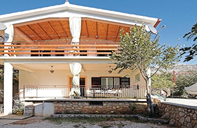 Beautiful apartment in Starigrad