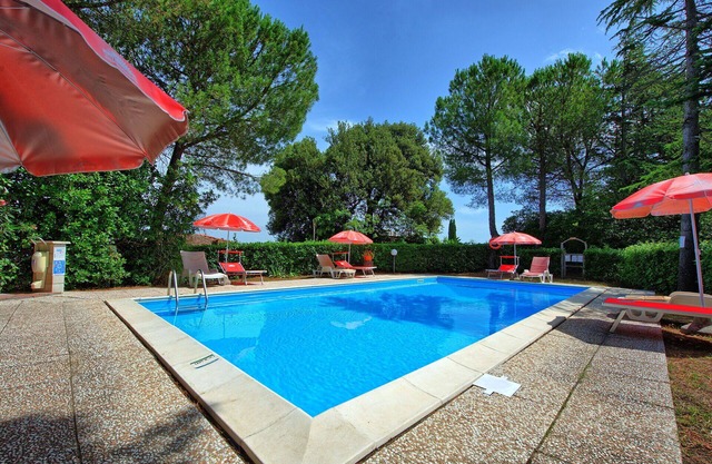 Beautiful apartment for 6 people with WIFI, pool, veranda and panoramic view, close to San Gimig.