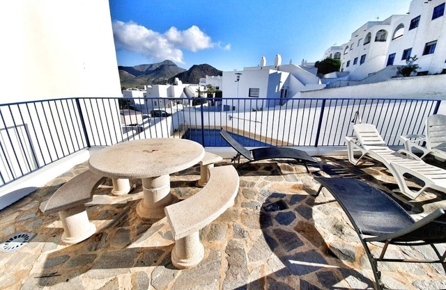 Beautiful Apartment- private terrace - shared Swimming Pool and BBQ Terrace