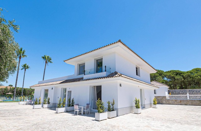 Beautiful apartment with outdoor pool, located very close to beautiful nature and only 3 km from the