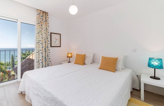 Beautiful Calheta Villa | Villa Do Mar III | 3 Bedrooms | Infinity Pool &.